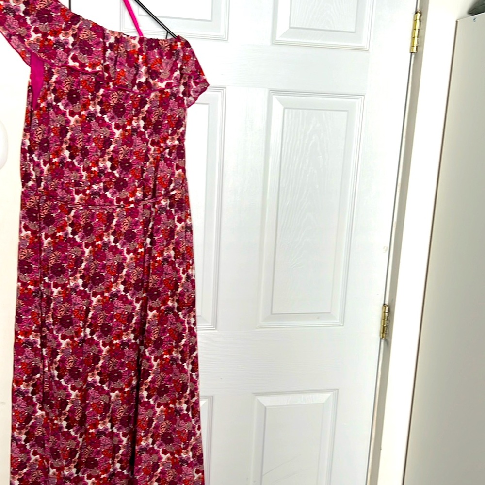 Women’s floral one shoulder dress